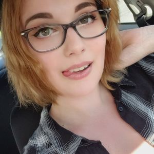 Meet your Posher, Cassondra